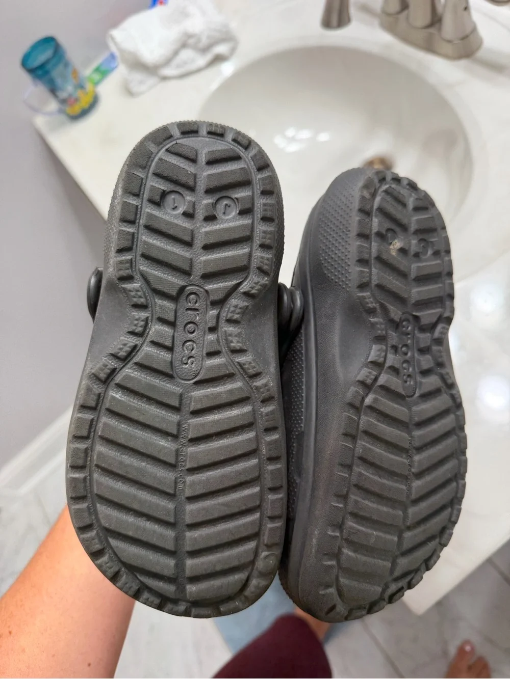 CROCS Kids Black Fuzzy-Lined Clogs